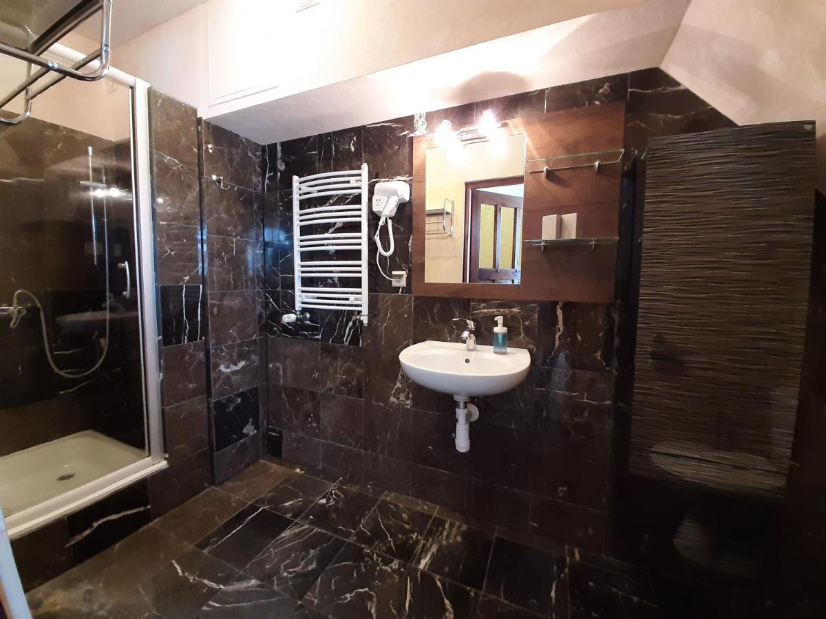 Dworek Bursztynowe Piaski Gdańsk Exteriör bild